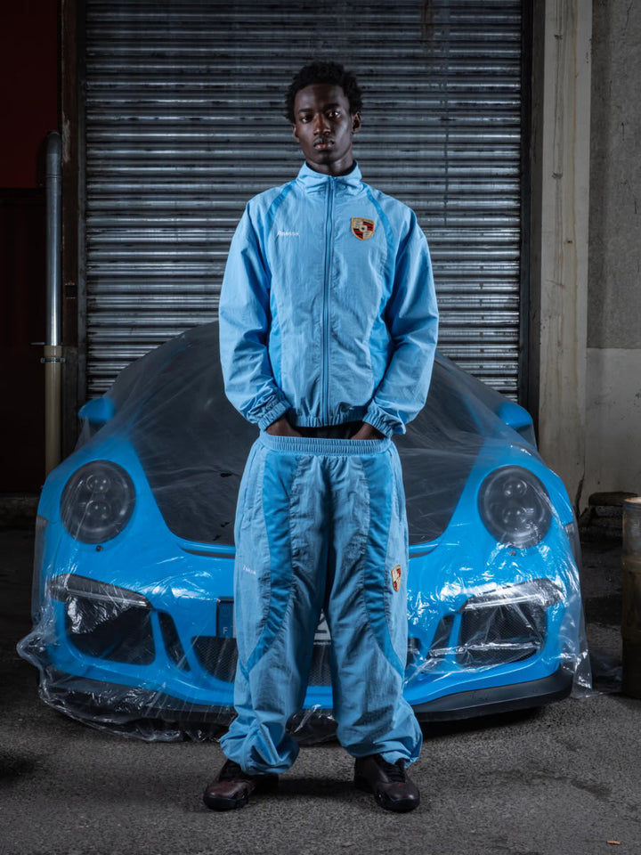 Model wearing the 911 Jogger Blue - Finesse lookbook