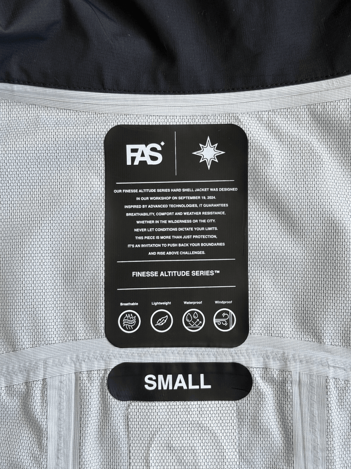 Zoom sur l’étiquette intérieure de la FAS Hardshell.