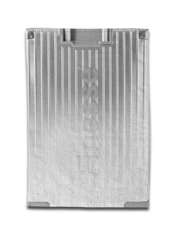 Serviette de bain Finesse présentée en packshot sur fond blanc